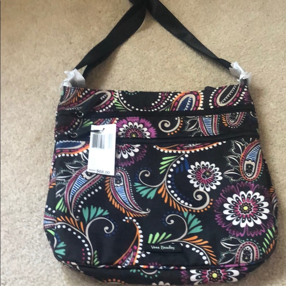 A brand new never worn vera Bradley purse